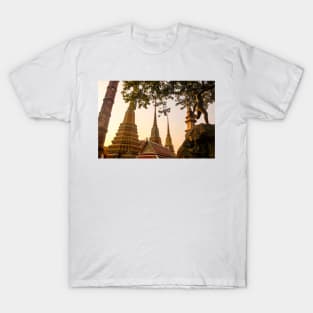 Mosaic tiled Buddha stupas and an iron sculpture at Wat Pho temple. T-Shirt